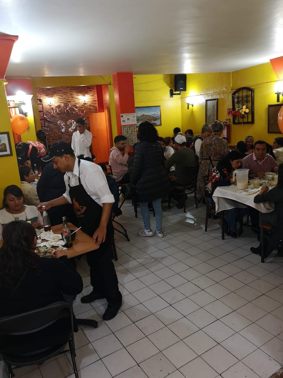 Interior del salón del restaurante